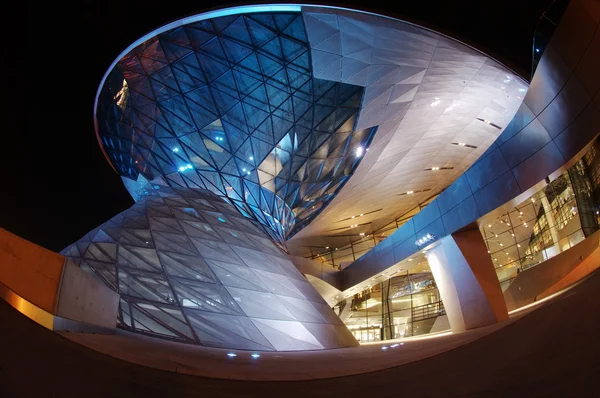 未来派宝马世界建筑坐落在慕尼黑，德国 图库图片