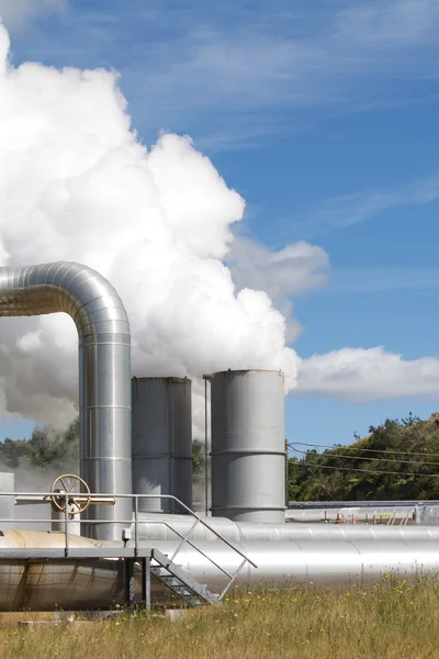 Geothermal power plant emissions — Stock Photo, Image