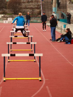 Sporcu eğitimi alıyor.