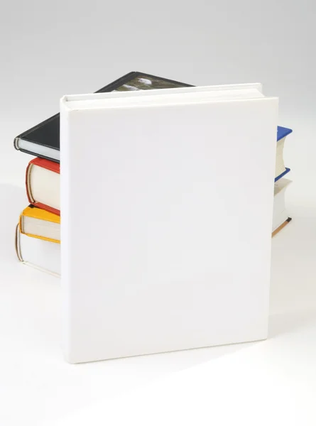 Capa de livro em branco quatro — Fotografia de Stock