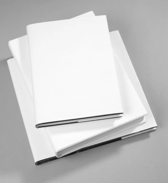 3 つの空白の本の表紙 — ストック写真