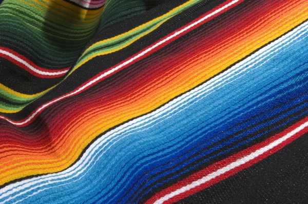 Kleurrijke Mexicaanse poncho — Stockfoto