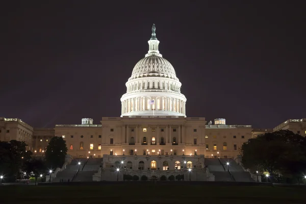米国議会議事堂夜 — ストック写真