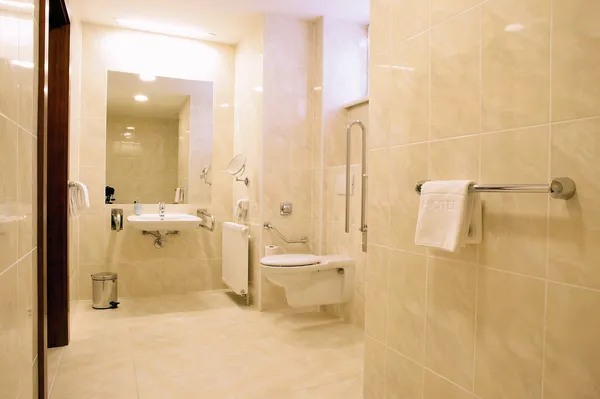 Banheiro Luxo Com Toalha — Fotografia de Stock