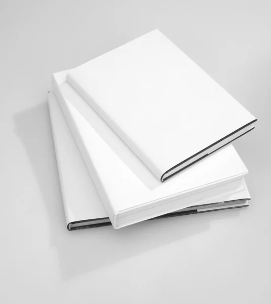 Trzy Książki Pusta Okładka Biały — Zdjęcie stockowe