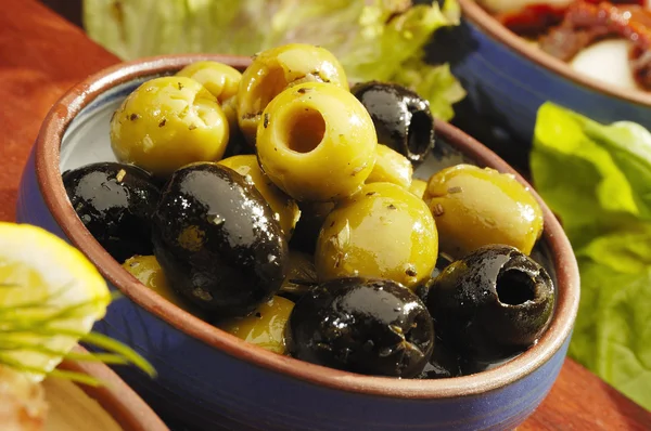 Marinated Green Black Olives — Stock Photo, Image