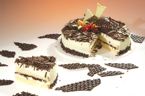 Çikolatalı Kek Krem Rendelenmiş Çikolata Şanti — Stok fotoğraf