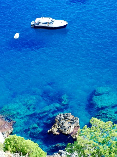 Lazur morze na wyspę capri — Zdjęcie stockowe