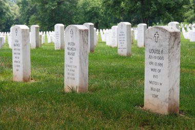 mezar taşları üzerinde arlington Ulusal Mezarlığı