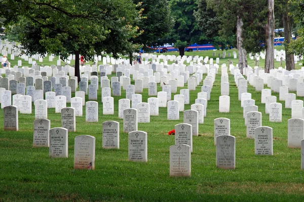 Pietre tombali sul cimitero nazionale di Arlington — Foto Stock