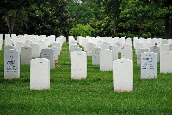 Náhrobky na Arlingtonském Národním hřbitově — Stock fotografie