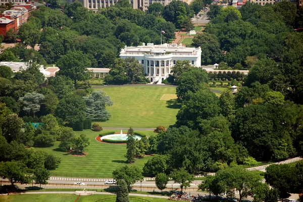 Washington dc met het witte huis uit washington monument — Stockfoto