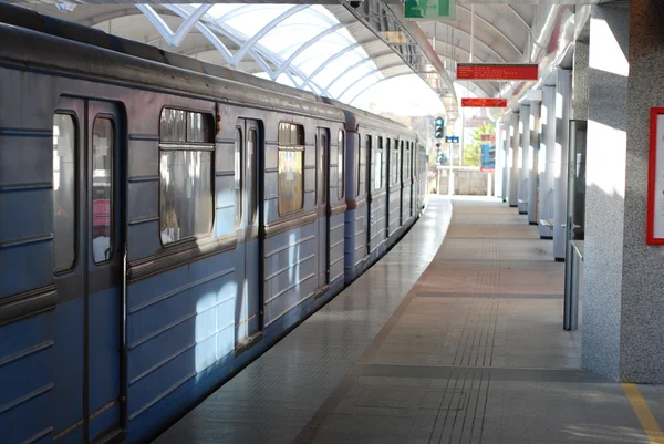 Metro enhet i budapest — Stockfoto