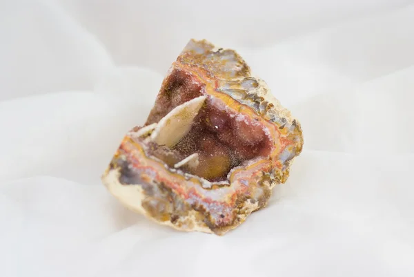 Raw natural agate with pink quartz — Stock Photo, Image