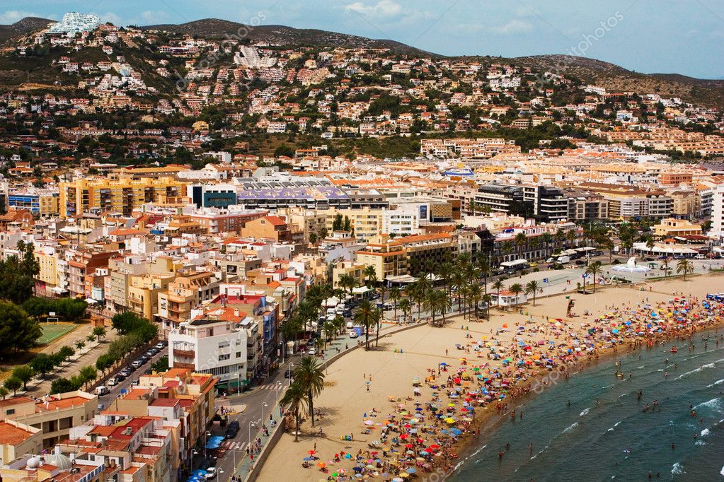 Spanish coastal resort town. — Stock Photo © alika #5015318