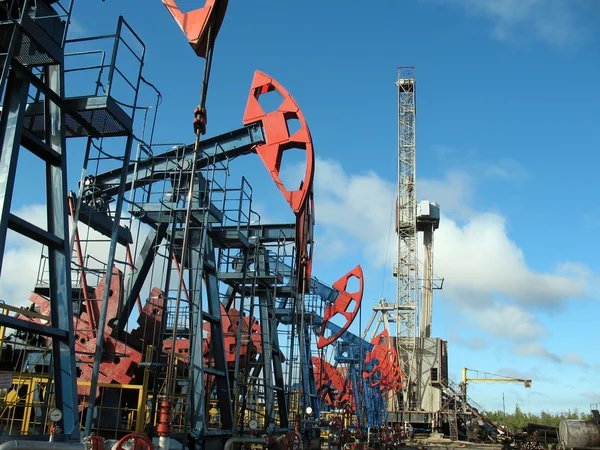 Ölförderung in Westsibirien. lizenzfreie Stockbilder