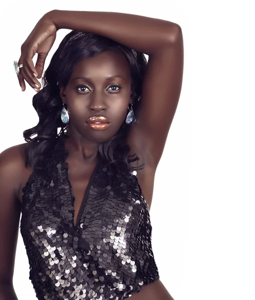 Güzel bir Afrikalı-Amerikalı kadın moda top — Stok fotoğraf