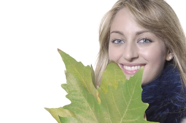 Χηνοπρίστη 2緑の葉を持つ少女 — ストック写真