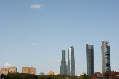 Cuatro torres