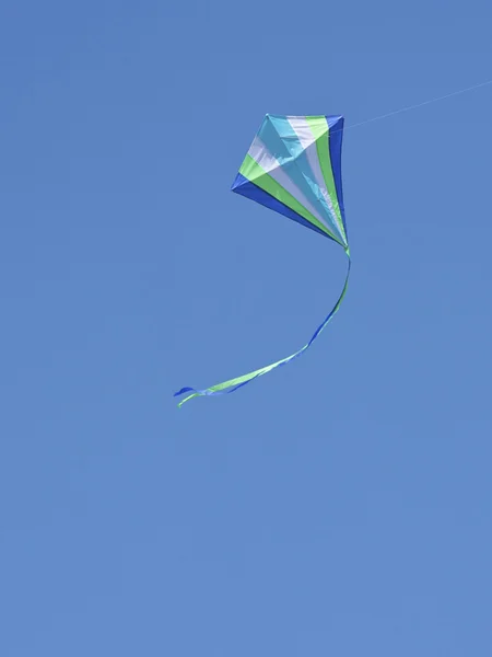 Kite, plezier kindertijd — Stockfoto