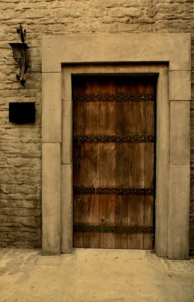 Kahverengi kapı — Stok fotoğraf