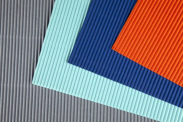 Fundo de papelão ondulado colorido — Fotografia de Stock