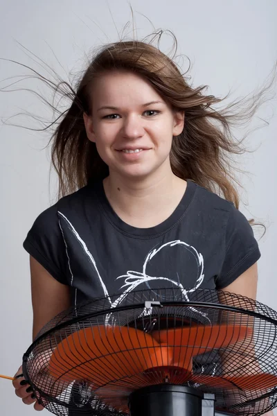 Дівчина з вентилятором — стокове фото