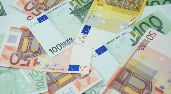 50、100 および 200 ユーロ紙幣の背景 — ストック写真