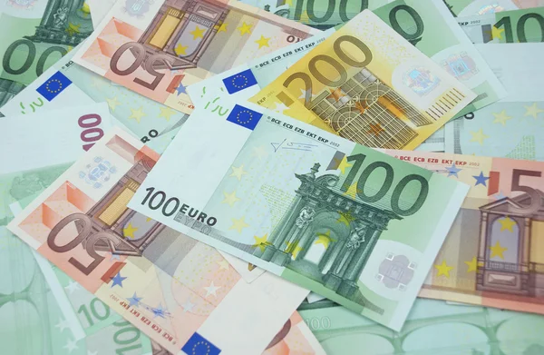 200, 50 и 100 евро банкноты фон — стоковое фото