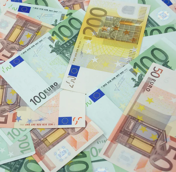 Пятьдесят, сто двести евро банкнот — стоковое фото