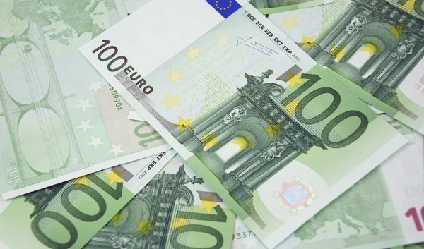 100ユーロ紙幣の背景 — ストック写真