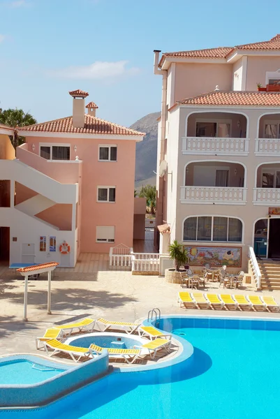 Swimming pool of luxury hotel in Chayofa — Stock Photo, Image