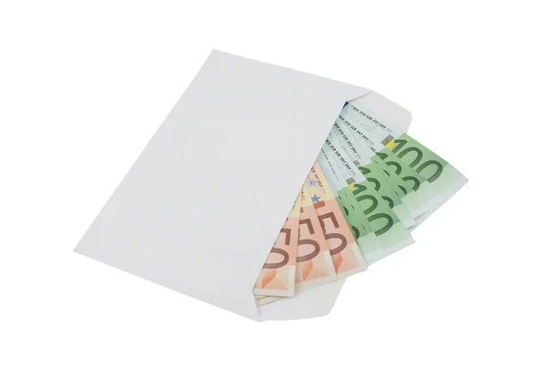Eurosedlar i ett kuvert över vita — Stockfoto