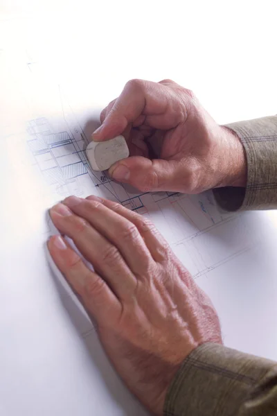 Hands of the engineer — Stock Photo, Image