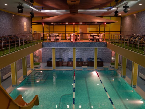 Sala da piscina — Fotografia de Stock