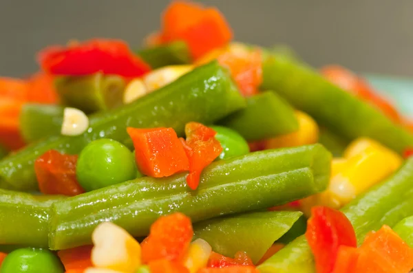 Ensalada de verduras y frutas —  Fotos de Stock