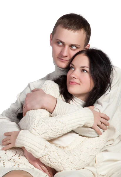 Kärleksfull man och en kvinna omfamna varandra — Stockfoto