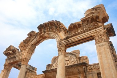 hadrian Tapınağı Efes Antik şehir içinde