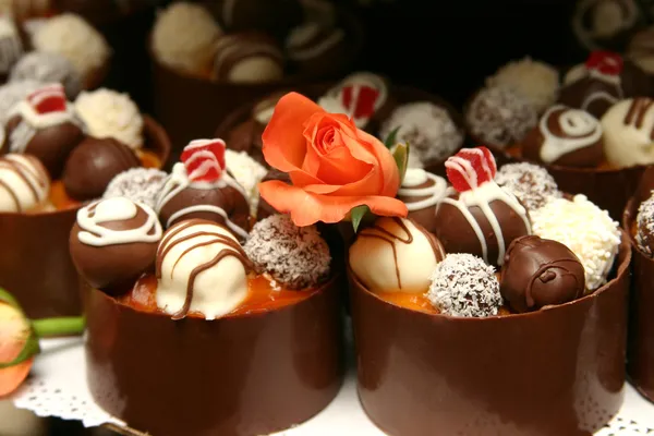 Miniatűr esküvői desszertek. — Stock Fotó
