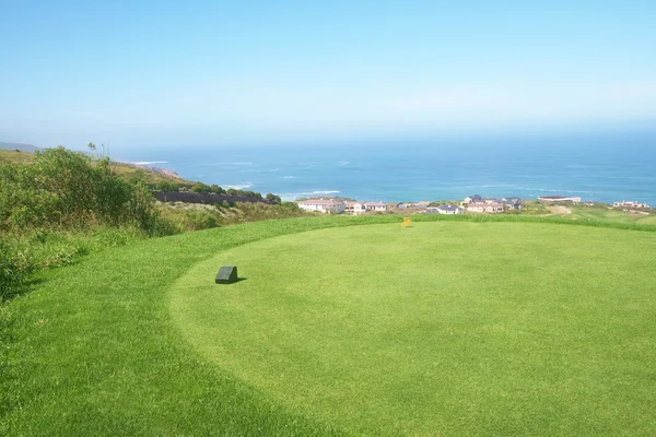 Golf course landscape by the ocean — Stock Photo, Image