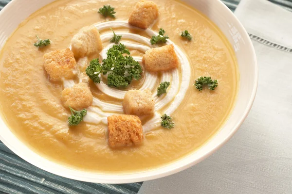 Bowl of fresh butternut soup — Stock Photo, Image