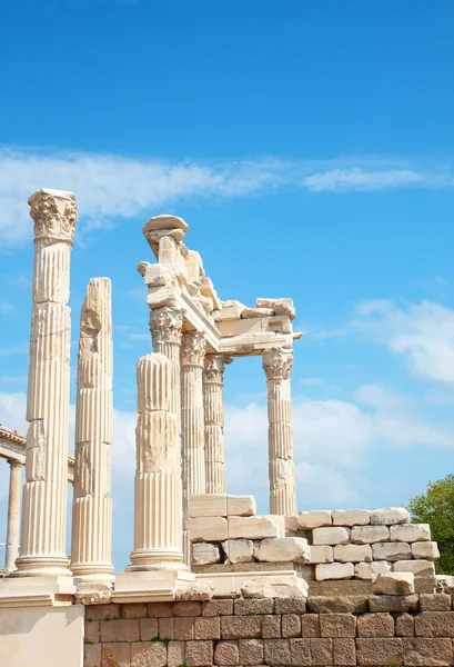 Traianus chrám v Pergamském Turecko — Stock fotografie