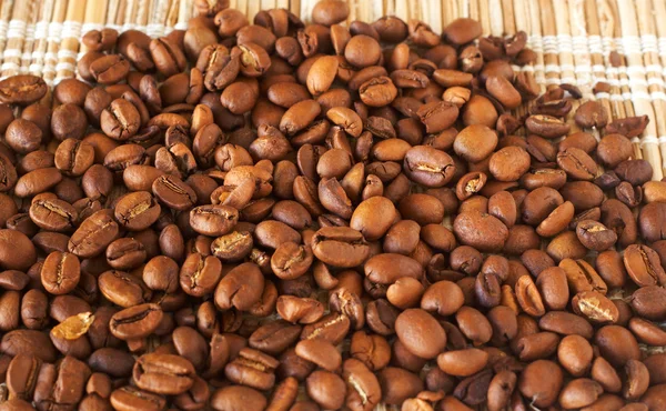 Nystekte kaffebønner – stockfoto