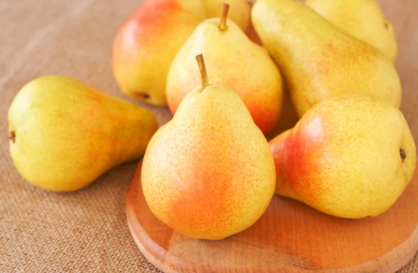 stock image Bunch of ripe yellow pears