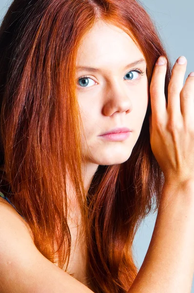 The red-haired girl — Stock Photo, Image