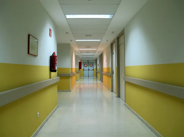 Korytarz szpitala — Zdjęcie stockowe
