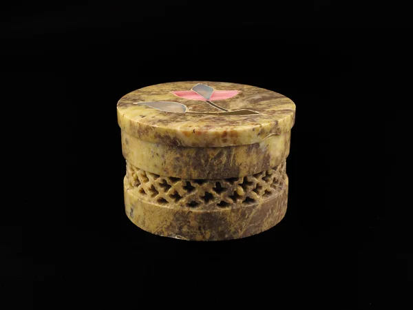 Kutu dekoratif antik mermer pembe taşlarla — Stok fotoğraf