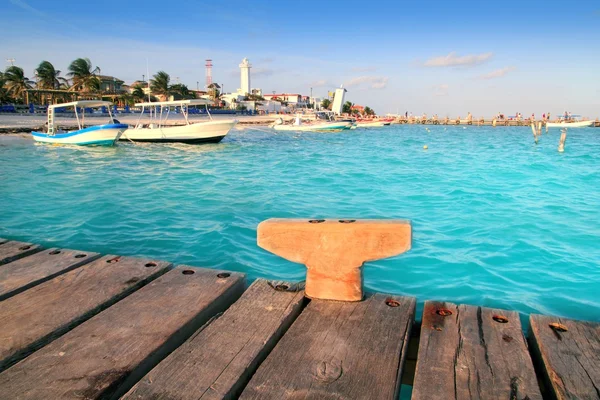 Puerto morelos strand boote pier mayan riviera — Stockfoto