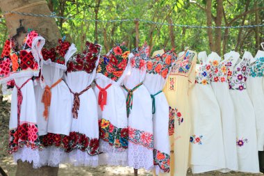Maya kadın elbise nakış yucatan Meksika