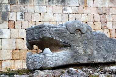 Chichen Itza serpent Mayan snake headl Mexico clipart